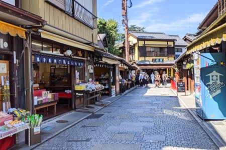 菓子屋横丁